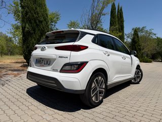 Hyundai Kona 150kW EV Maxx