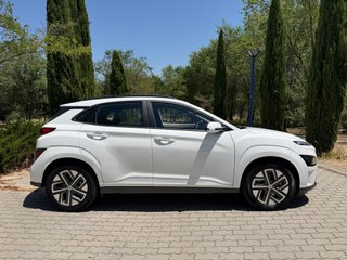 Hyundai Kona 150kW EV Maxx