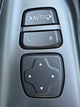 Hyundai Kona 150kW EV Maxx
