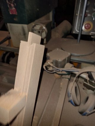 Espigadora para carpintería de madera