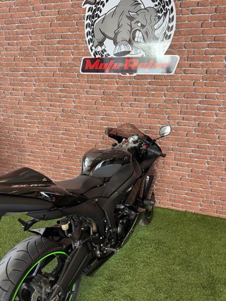 Kawasaki ZX6R