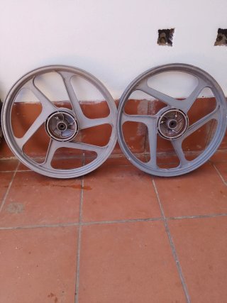 Llantas Derbi Variant