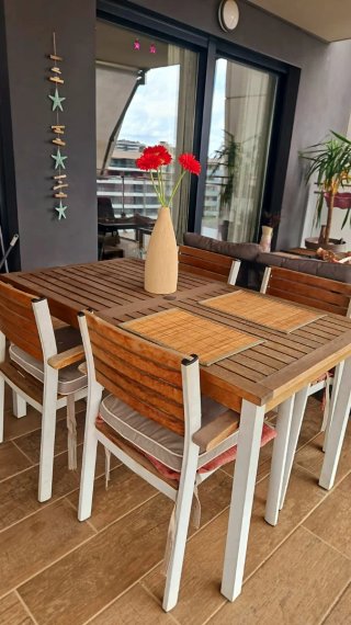 Conjunto mesa y sillas exterior madera