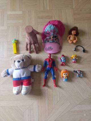 Lote Juguetes Muñecas Libros Spiderman Woody..etc