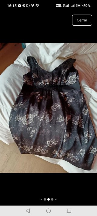 Vestido elegante negro floral