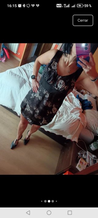 Vestido elegante negro floral