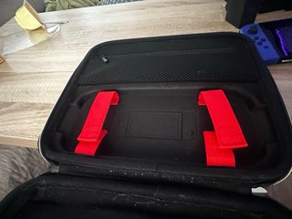 Nintendo Switch + 4 Joy-Con + Maletín