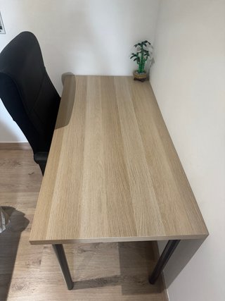 Escritorio de madera Ikea