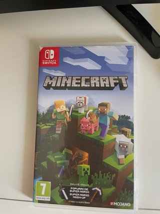 Nintendo Switch con mando Pro, juegos y funda