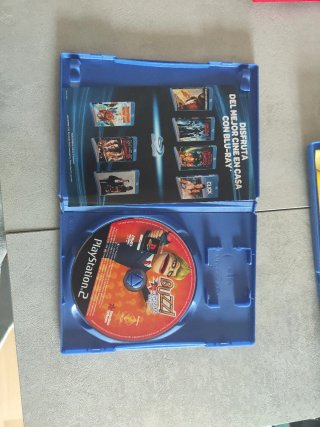 Buzz con 4 mandos y 3 juegos PS2