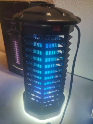Lámpara mata insectos UV