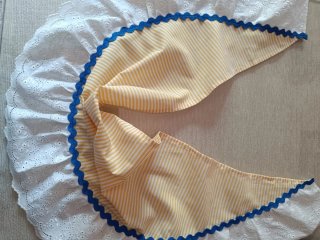 Mantoncillo Flamenco Blanco y Amarillo