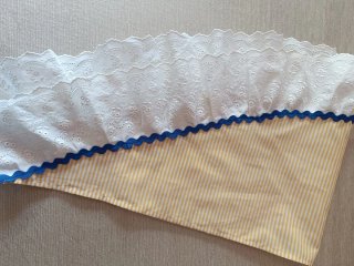 Mantoncillo Flamenco Blanco y Amarillo