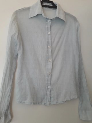 Camisa azul de mujer