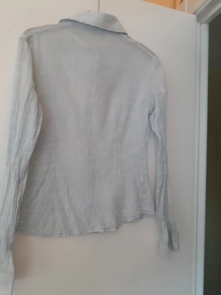 Camisa azul de mujer