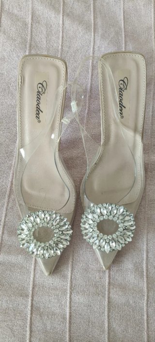 Zapatos Ciaodea destalonados transparentes con ped