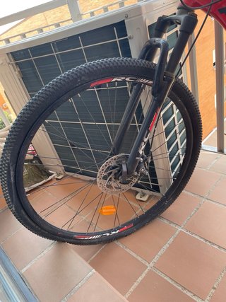 Bicicleta de Montaña Racer Roja