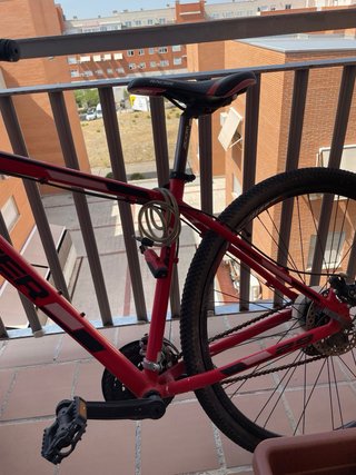 Bicicleta de Montaña Racer Roja