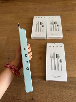 Pack 4 Juegos de Cubiertos SMEG nuevos