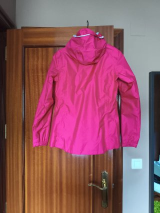 Chubasquero mujer rosa