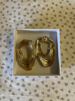 Pendientes dorados diseño orgánico