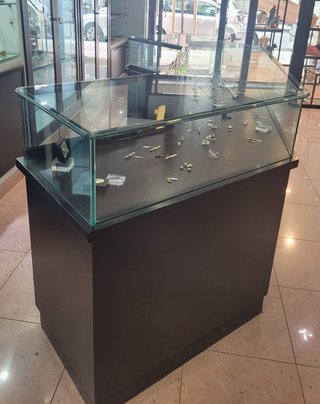 Expositor madera y cristal