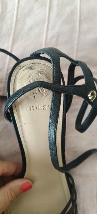 Sandalias Guess Tacón Negro