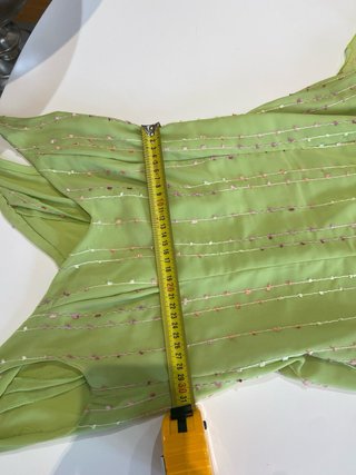 292. Exclusivo traje de flamenca verde y amarillo
