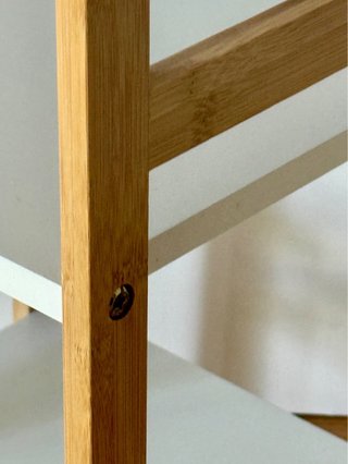 Estantería de bambú y madera de Ikea