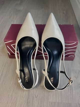 ZARA Tacones en Punta Beige Elegantes