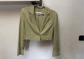 Chaqueta cropped verde S Stradivarius