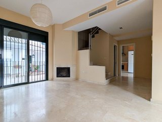Chalet en venta en Sanlúcar la Mayor