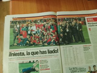 2010 españa campeona del mundoarca y As periódicos