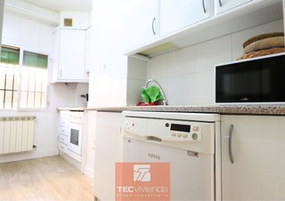 Piso en alquiler en Valdeacederas en Madrid