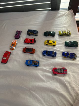 Lote 14 coches de juguete variado 0,50 cada