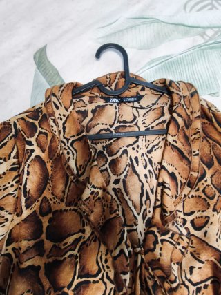 Camisa Zara estampado animal