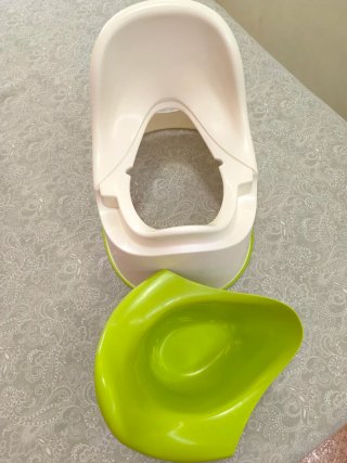 Orinal infantil blanco y verde