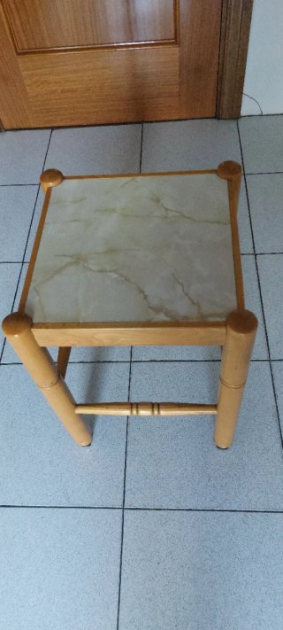 Taburete madera y mármol