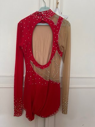 Malla patinaje artístico roja y beige
