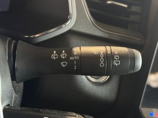 Renault Symbioz TECHNO 1.3TCE MHEV 140CV.-" MICROHÍBRIDO ".- " SOLO 30.946KM ".- " ETIQUETA MEDIOAMBIENTAL ECO ".- " GARANTÍA FABRICANTE RENAULT ".-