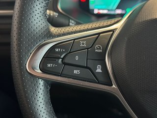 Renault Symbioz TECHNO 1.3TCE MHEV 140CV.-" MICROHÍBRIDO ".- " SOLO 30.946KM ".- " ETIQUETA MEDIOAMBIENTAL ECO ".- " GARANTÍA FABRICANTE RENAULT ".-