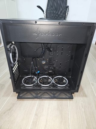 Sharkoon PURE STEEL RGB Negra + 4 ventiladores RGB