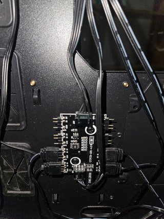 Sharkoon PURE STEEL RGB Negra + 4 ventiladores RGB