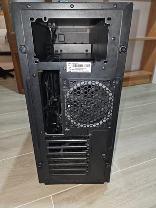 Sharkoon PURE STEEL RGB Negra + 4 ventiladores RGB