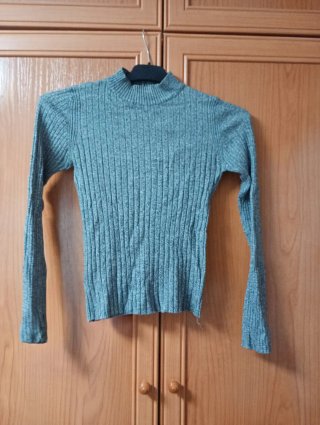Jersey gris cuello alto