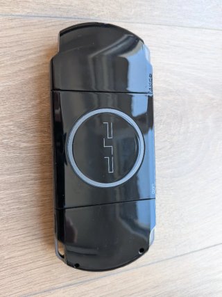Pack PSP 3004 Negra + 6 Juegos