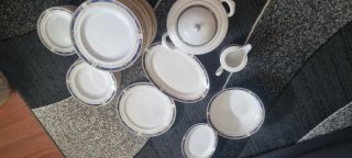 Vajilla de porcelana azul y blanca