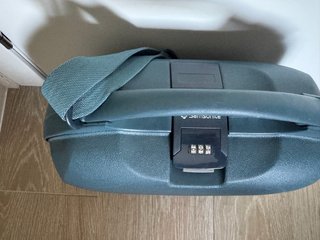 Maleta Grande Samsonite Verde y Neceser