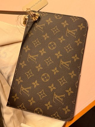 Louis Vuitton Neverfull MM Monogram