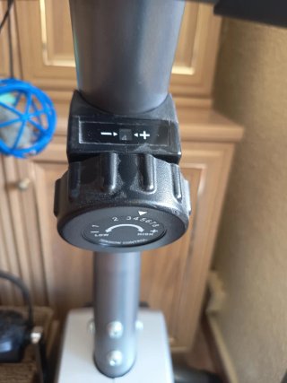 Bicicleta estática ISE con respaldo